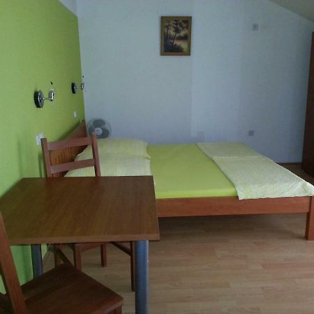 Villa Dora Biograd Na Moru Exteriör bild