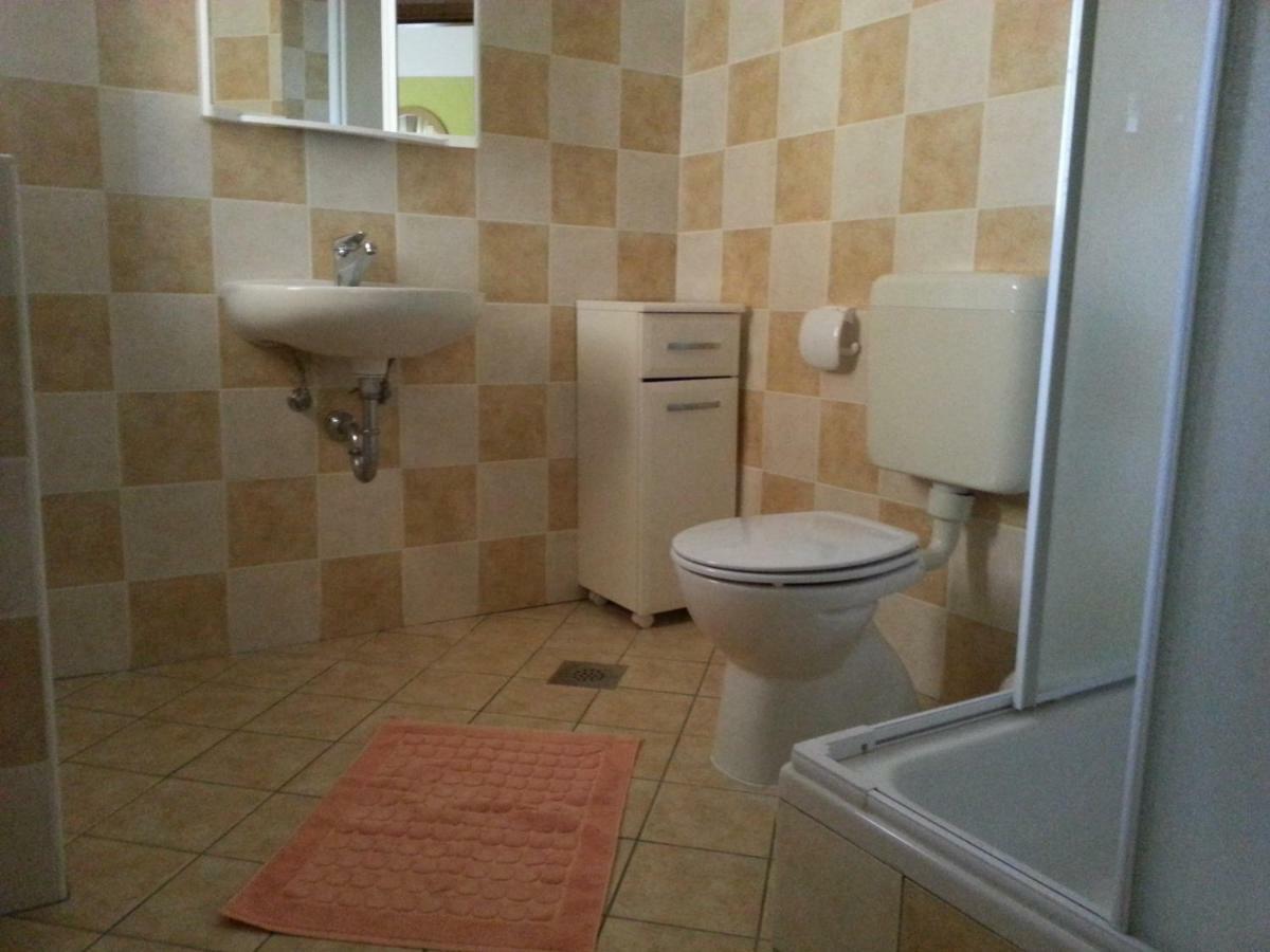 Villa Dora Biograd Na Moru Exteriör bild