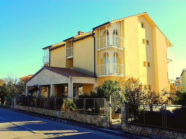 Villa Dora Biograd Na Moru Exteriör bild